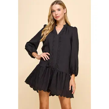 Scalloped Detail Dress- Black